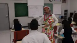 Teacher Suraya game image: img2.webp